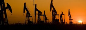 oil-rises-despite-us-inventories-build